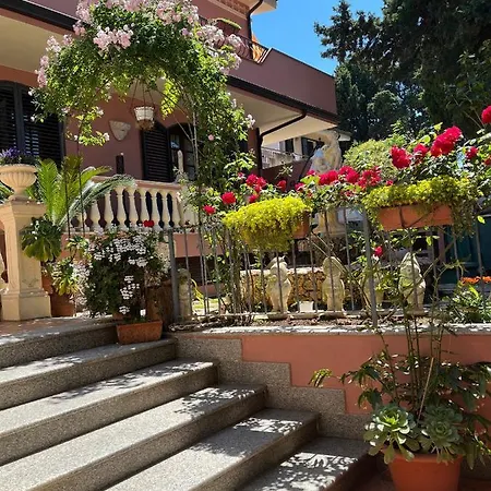 Regina * Санта-Доменика